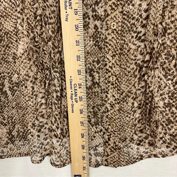 Chico's Animal Print Sheer Fringe Long Sleeve Button Down size XL/3 - Picture 5 of 9
